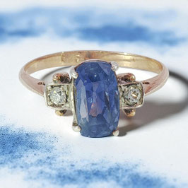Antique untreated Ceylon Sapphire ring with old-cut Diamonds