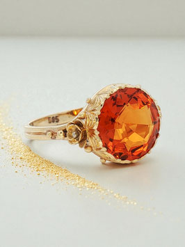 Vintage Citrine Ring in 14k Gold (circa 1940)
