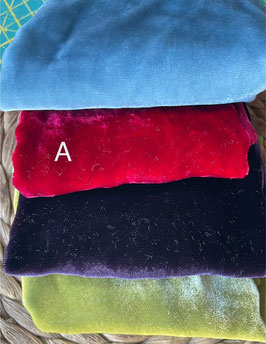 Velours de soie (88 % de viscose , 12% de soie)