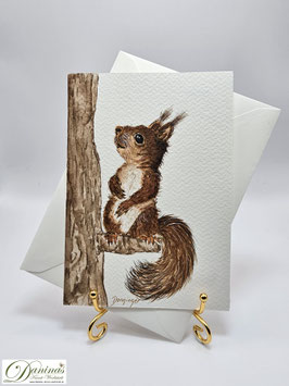 Eichhörnchen am Baum