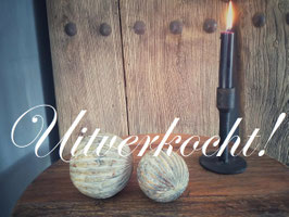 Set van 2 stenen bollen (Accordeon) ***uitverkocht***