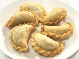 LEBHCS-1 Crispy Pastry Peanut Coconut Dumpling 6 (Zha Jiao Zai Peanut Coconut) 花生椰丝角仔 6只