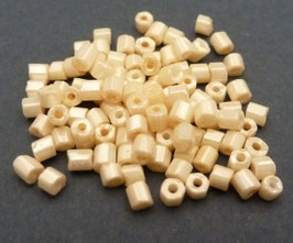 GC24 Creme opak; 2mm