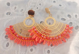 Les éventails couleur mandarine