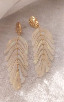 Les plumes blanches