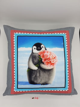 Patchwork-Kissenhülle Pinguin mit Rosen