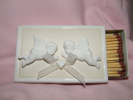 Streichholzschachtel mit Engelchen