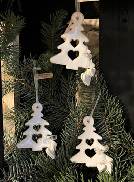 Tannenbaum mit Herzchen