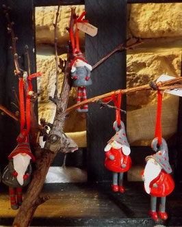 Kleine Wichtel in rot und grau