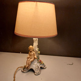 mooi brocante tafellampje of nachtlampje van Dresden porselein, afmetingen 32 x 20 cm