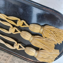 Mooie brocante gordijnkwasten, hoogte alleen tassel 16 cm, incl. koord 45 cm, prijs per stuk