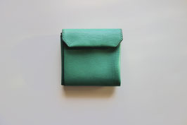 green  wallet  s1