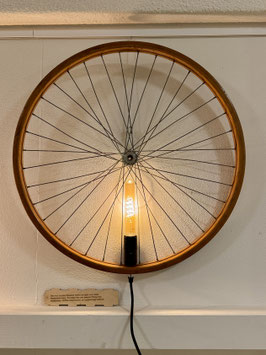NIEUW! Design hanglamp van een oud houten fietswiel!