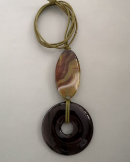 Charm-Kette Achatplatte oval gebändert / Kreis Lamellenobsidian / Lederband grün