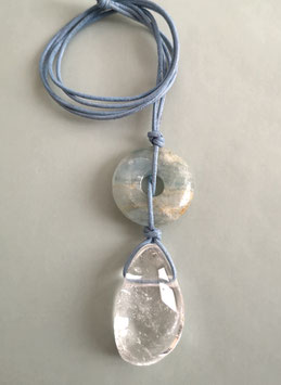 Charm-Kette Bergkristall / Kreis Aragonit / Lederband hellblau