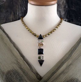 Collier Unique "GOLDEN DAYS" - Süßwasserperlen und Anhänger mit Edelsteinen in 925er Silber gefasst - Länge ca. 46,5 cm