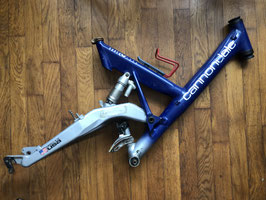 CANNONDALE SUPER V 1000