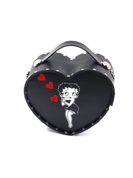 Betty in love