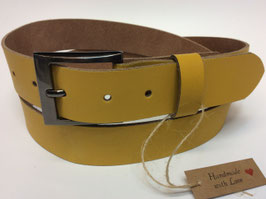 Schöner Leder-Gürtel aus eigener Herstellung, komplett handgefertigt, verschiedene Längen, ochre