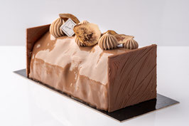 BÛCHE CARAMÉLIA  taille unique 6 personnes