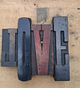 große Druckbuchstaben Holz "LOVE" Nr. 1007-07