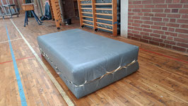 alte Turnmatten besonders dick Nr 2707