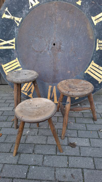 3er Set antike Melkschemel Holzhocker Werkhocker Nr 1311