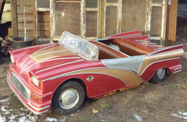 Cadillac von einem alten Kinderkarussell Jahrmarkt Kirmis