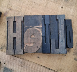 große Druckbuchstaben Holz "Hello" Nr. 1007-09