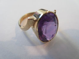 Amethystring oval