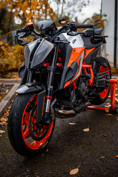 2 caches phares DJS pour KTM SUPERDUKE R ET RR 1290 2020-2023  - référence : superduke 1290 R 2020-2023- NOIR CLAIR