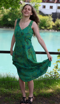 CAMPUR Kleid - Midi grün mit runden Muster