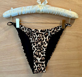 Understatement Bikiniunterteile in Leopard - hell und dunkel