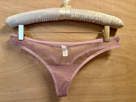 Yasmine Eslami Jeanne String in verschiedenen Farben