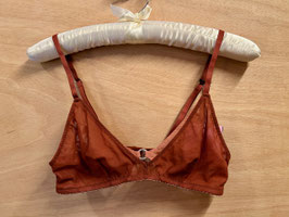 Understatement Triangle-Bralettes in verschiedenen Designs