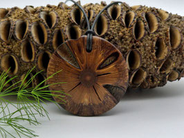 Anhänger aus einem Banksia-Zapfen