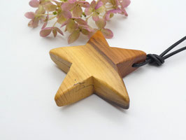 Stern-Anhänger aus Eibe