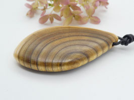 Holz-Anhänger aus Essigbaum