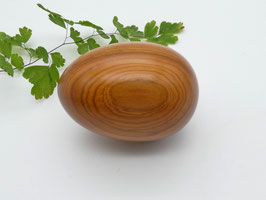 Holzei aus Eibe für Ostern