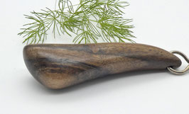 Schlüsselanhänger-Handschmeichler aus Holz - Walnuss