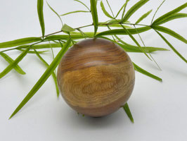 Holzkugel aus Goldregen 52 mm