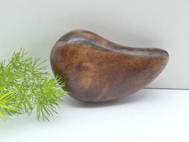 Handschmeichler aus Holz, Walnuss