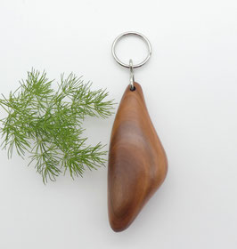 Schlüsselanhänger-Handschmeichler aus Apfelbaum