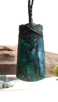 Fuchsite Toki