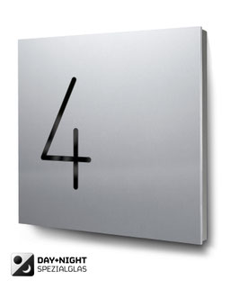 Hausnummern "4…" - Aluminium - beleuchtet