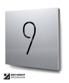 Hausnummer "9" - Aluminium - beleuchtet
