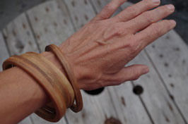 Bracelet jonc en bois (noyer)