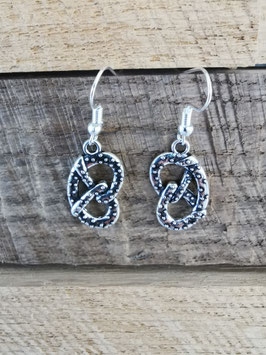 Boucles d'oreilles Bretzel métal simples