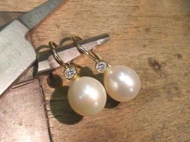 Ohrhänger in Gelbgold 585/000 mit Brillanten und Perl-Tropfen