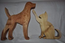 Hund und Katze stehend
